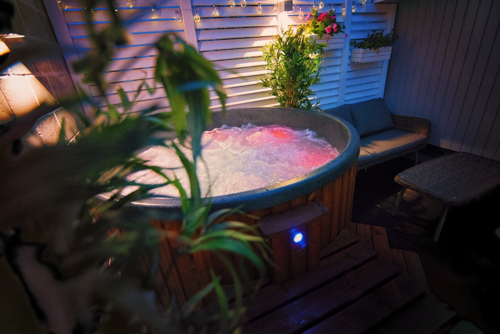 Scandi Box Family Jacuzzi & Garden | 4+2 Guests